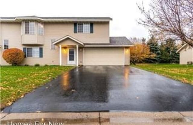 1932 Downing Ave - 1932 Downing Avenue, Shakopee, MN 55379