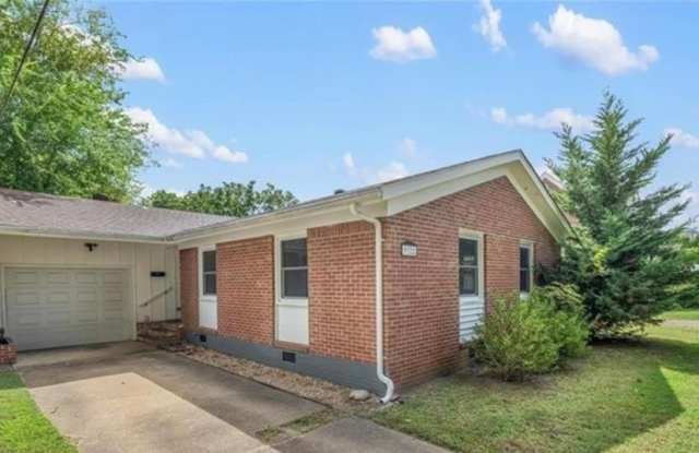 9322 Grove Avenue photos photos