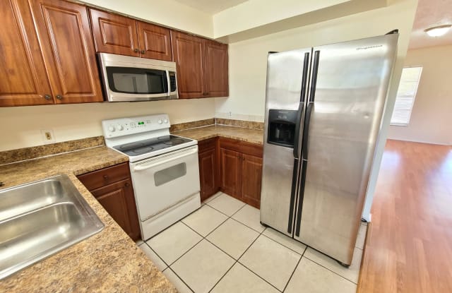 2800 East 113th Avenue, #B1-204 - B1-204#B1-204 - 2800 E 113th Av B1 204, Tampa, FL 33612