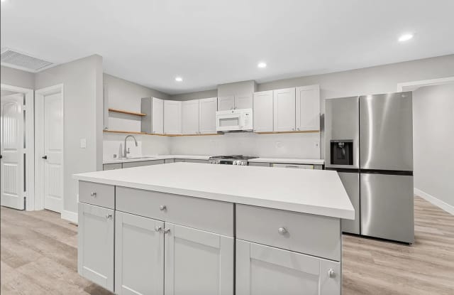 Bathrooms on bathrooms! photos photos