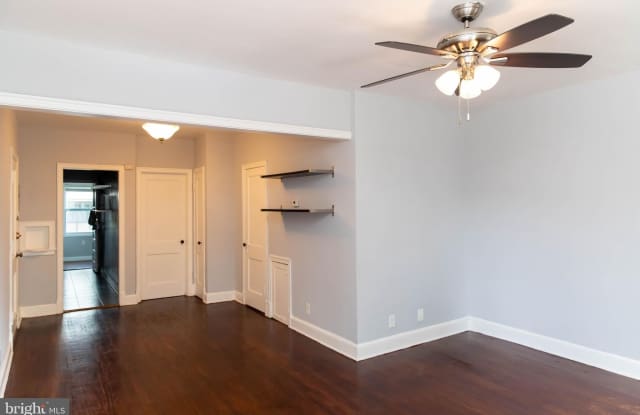 3935 9TH NE unit: 4 photos photos