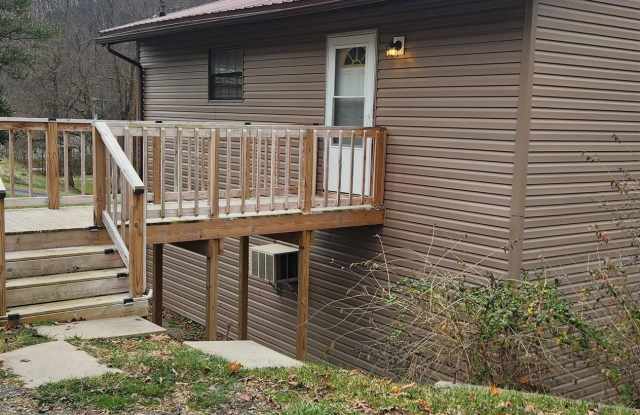 1752 Tyrone Road Gallery 2