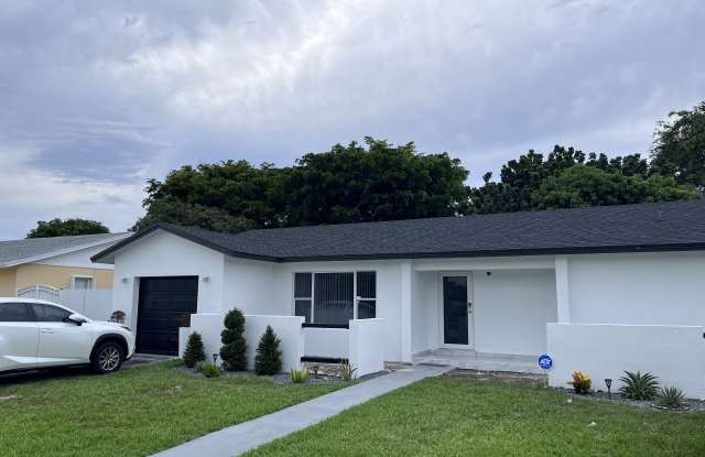 11105 Southwest 156th Terrace - 11105 Southwest 156th Terrace, Palmetto Estates, FL 33157