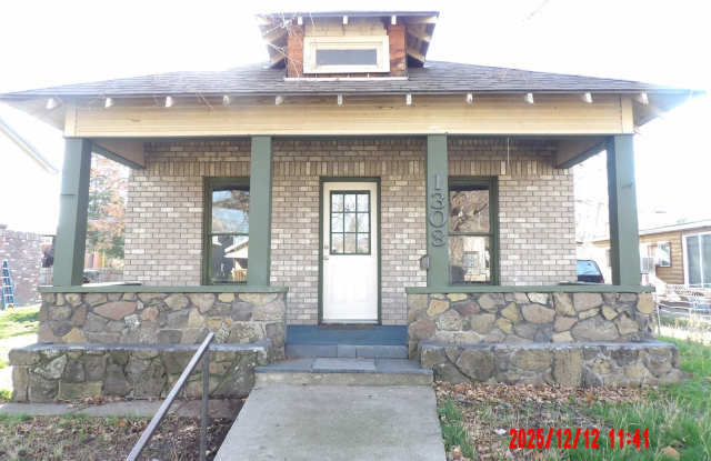 2 Full Bedroom House with TWO BONUS rooms! photos photos