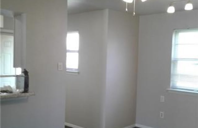 715 Thrush Avenue - 715 Thrush Avenue, Duncanville, TX 75116