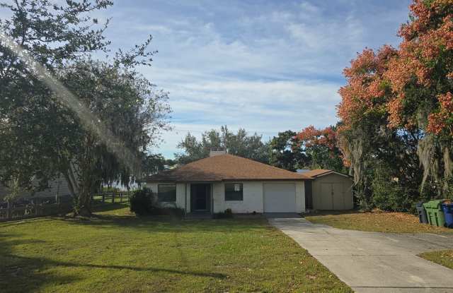 3 bed 2 bath Lake House - 1398 Lucerne Loop Road Northeast, Winter Haven, FL 33881