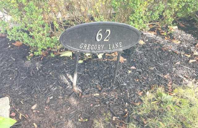 62 GREGORY Lane Gallery 2