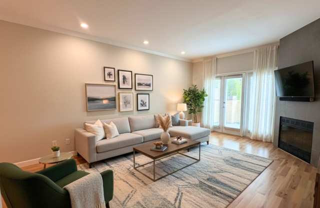 3952 Richmond St photos photos