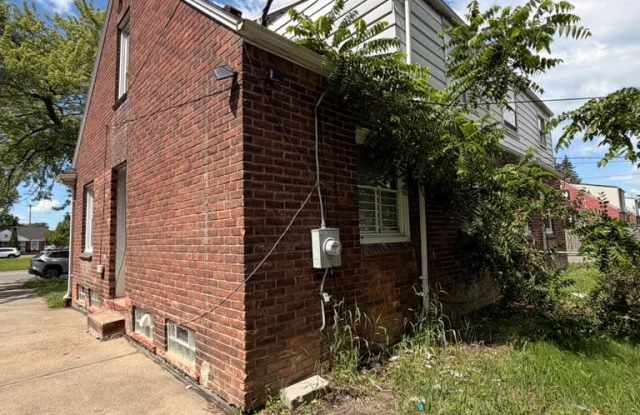 20209 Moross Road Gallery 3