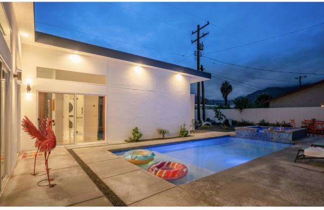 473 1/2 West Sunview Avenue Gallery 2