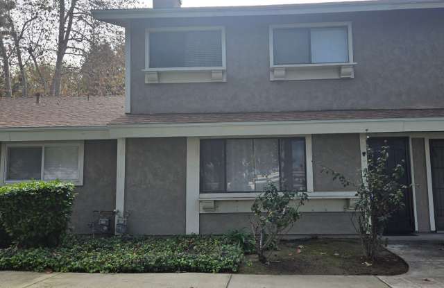 ***COMING SOON***Beautifully Maintained  Convenient Townhome photos photos