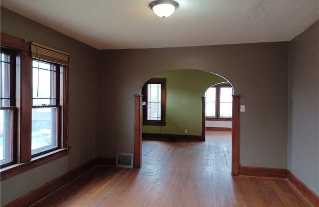 14 E Evergreen Avenue Gallery 3