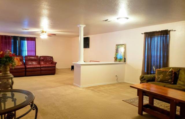 10006 Fisherman Pier Gallery 2