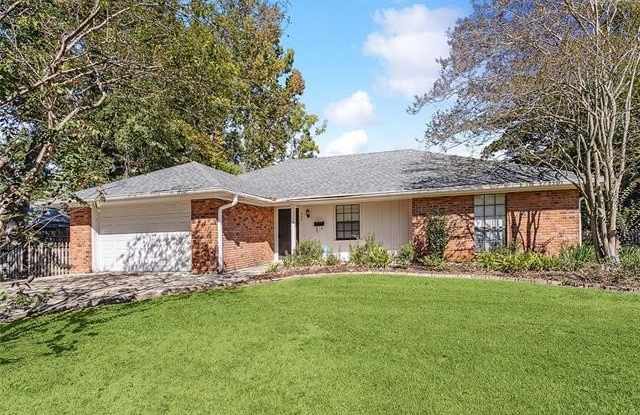 402 W 24TH Avenue photos photos