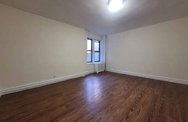 2585 Grand Concourse Gallery 2