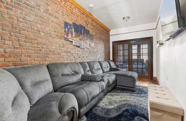 488 Kosciuszko Street - 488 Kosciuszko Street, Brooklyn, NY 11221