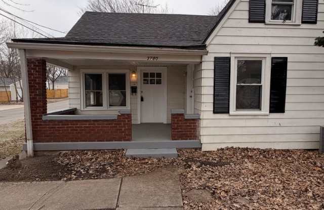 Beautiful Renovated 3 Br House! photos photos