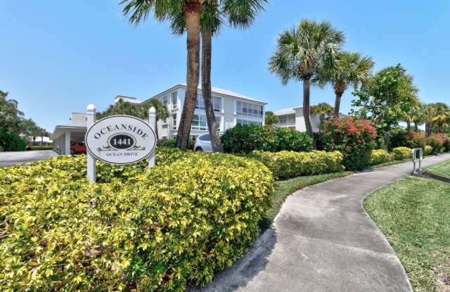 1441 Ocean Drive unit: 310 photos photos