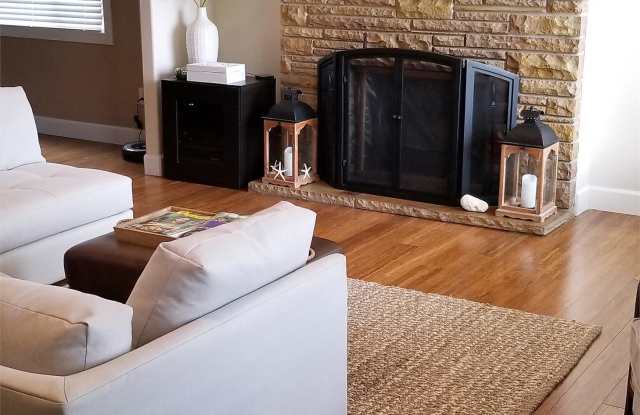 2362 Lakeview Drive Gallery 3