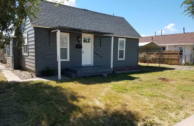 UPDATED 2 Bedrm 1Bath Home - Granite, Stainless Steel Appliances - 623 North 4th Avenue, Sterling, CO 80751