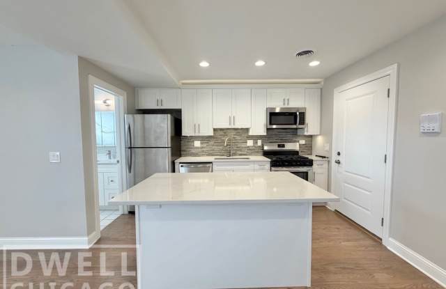 4101 N Lincoln Ave - 4101 North Lincoln Avenue, Chicago, IL 60618