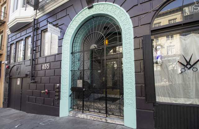 455 Hyde Gallery 2