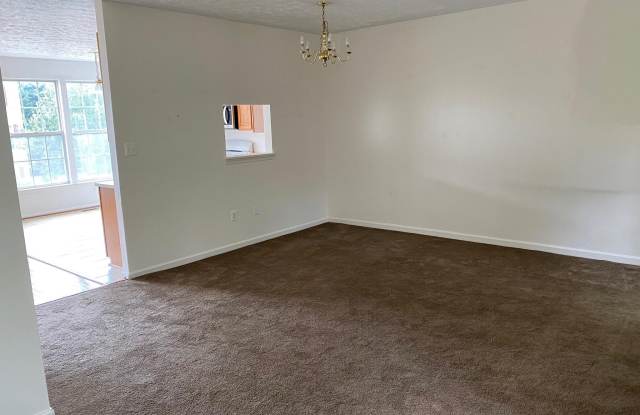 1726 SEA PINE Circle Gallery 4
