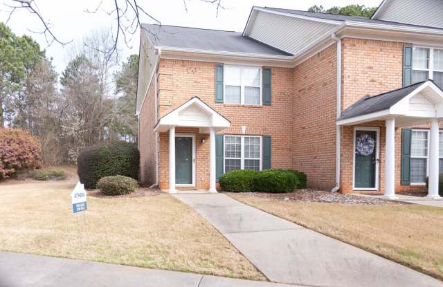 2 Bedroom Townhome off Atlanta Hwy! photos photos