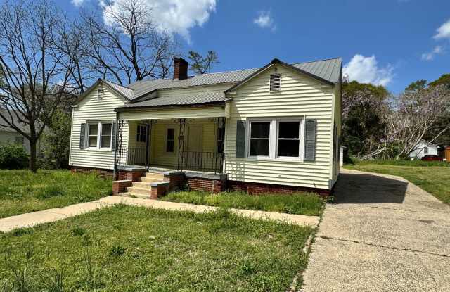 2/1 with extra space in Uptown Shelby, NC photos photos