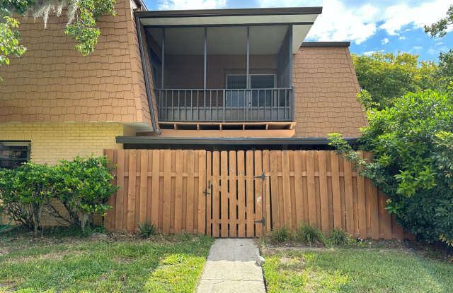 $1600-$2000 P.M photos photos