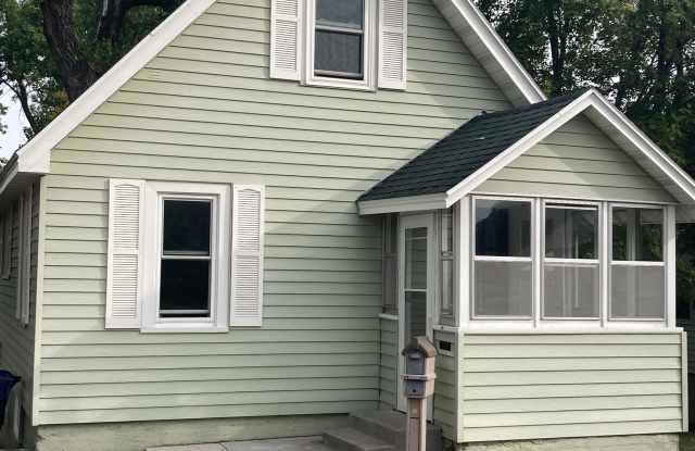 630 West 7th Avenue - 630 West 7th Avenue, Fergus Falls, MN 56537