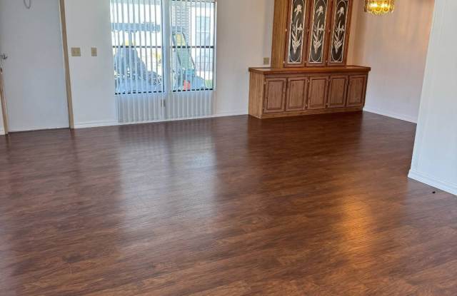 450 Country Oaks Gallery 4