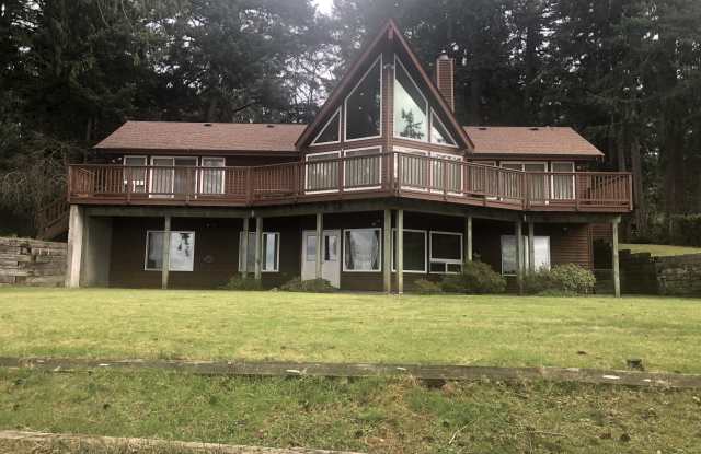 3828 Forest Beach Drive Northwest - 3828 Forest Beach Drive Northwest, Artondale, WA 98335