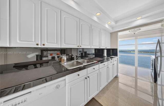 1915 Brickell Avenue C1607, Miami, FL 33129 - 1799 Gallery 3