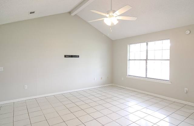 1235 Pineridge Way Gallery 4