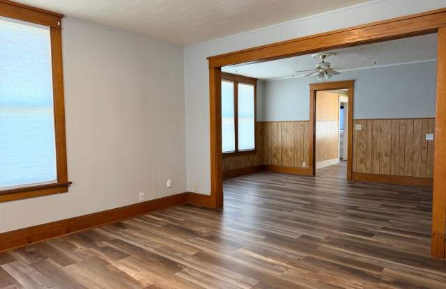 Cute cottage home in the heart of Auburn Gallery 4