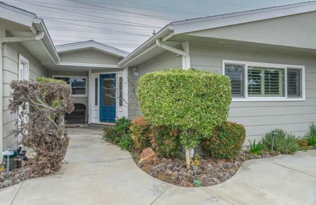 16642 Lucia Lane Gallery 2