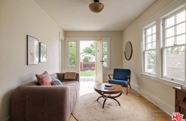 3179 Perlita Ave Gallery 4