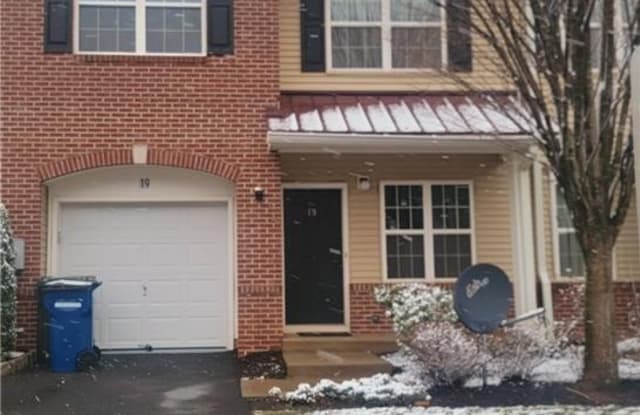 19 Masters Boulevard - 19 Masters Boulevard, Piscataway, NJ 08854
