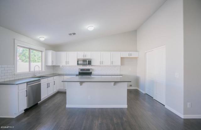 13338 W COTTONWOOD Street Gallery 2