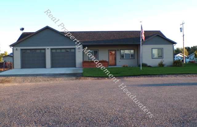 2 Bedroom 2 Bath House for Rent Gallery 1
