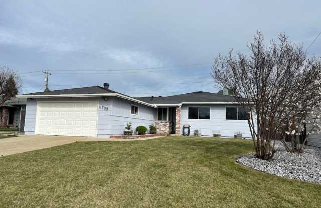 A place to Call Home in Westwood Manor! photos photos