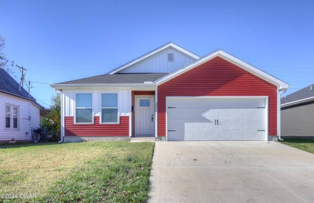2306 Empire Avenue - 2306 South Empire Avenue, Joplin, MO 64804