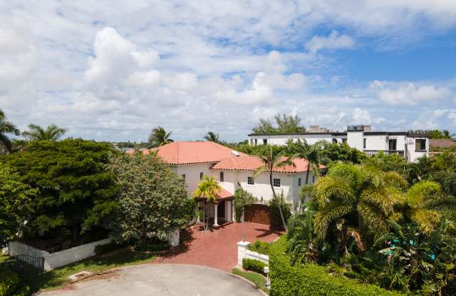 825 W Marbella Lane Gallery 2