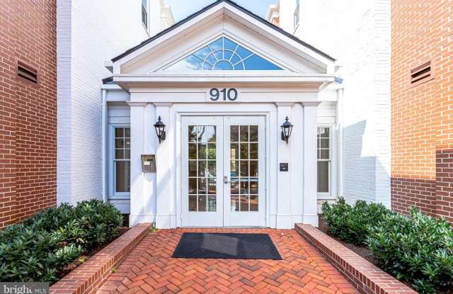 910 POWHATAN Street unit: 205S Gallery 4
