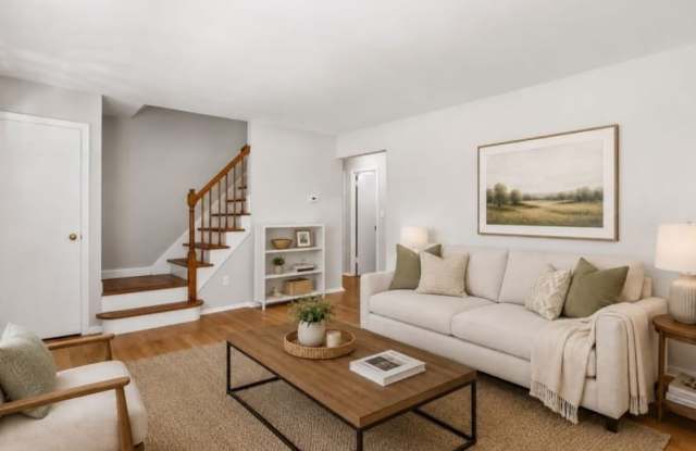 124 Holmes Oval Gallery 3