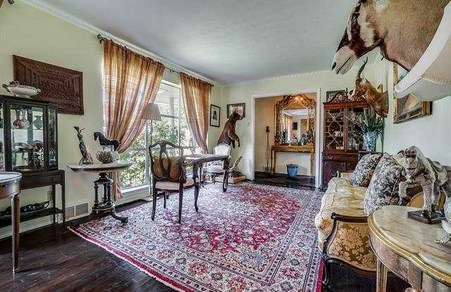 5934 Lakehurst Avenue Gallery 3