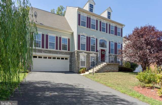 8664 NIGHT WATCH COURT - 8664 Night Watch Ct, Linton Hall, VA 20136
