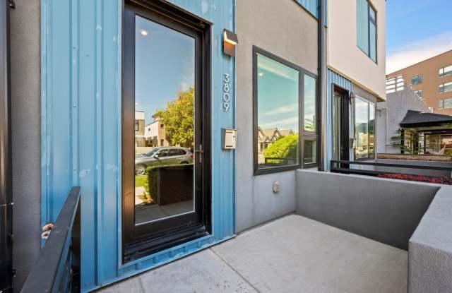 Amazing 3BR, 3BTH Townhouse in RiNO! photos photos