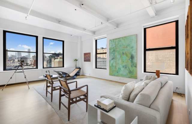 222 Park Avenue South Gallery 3